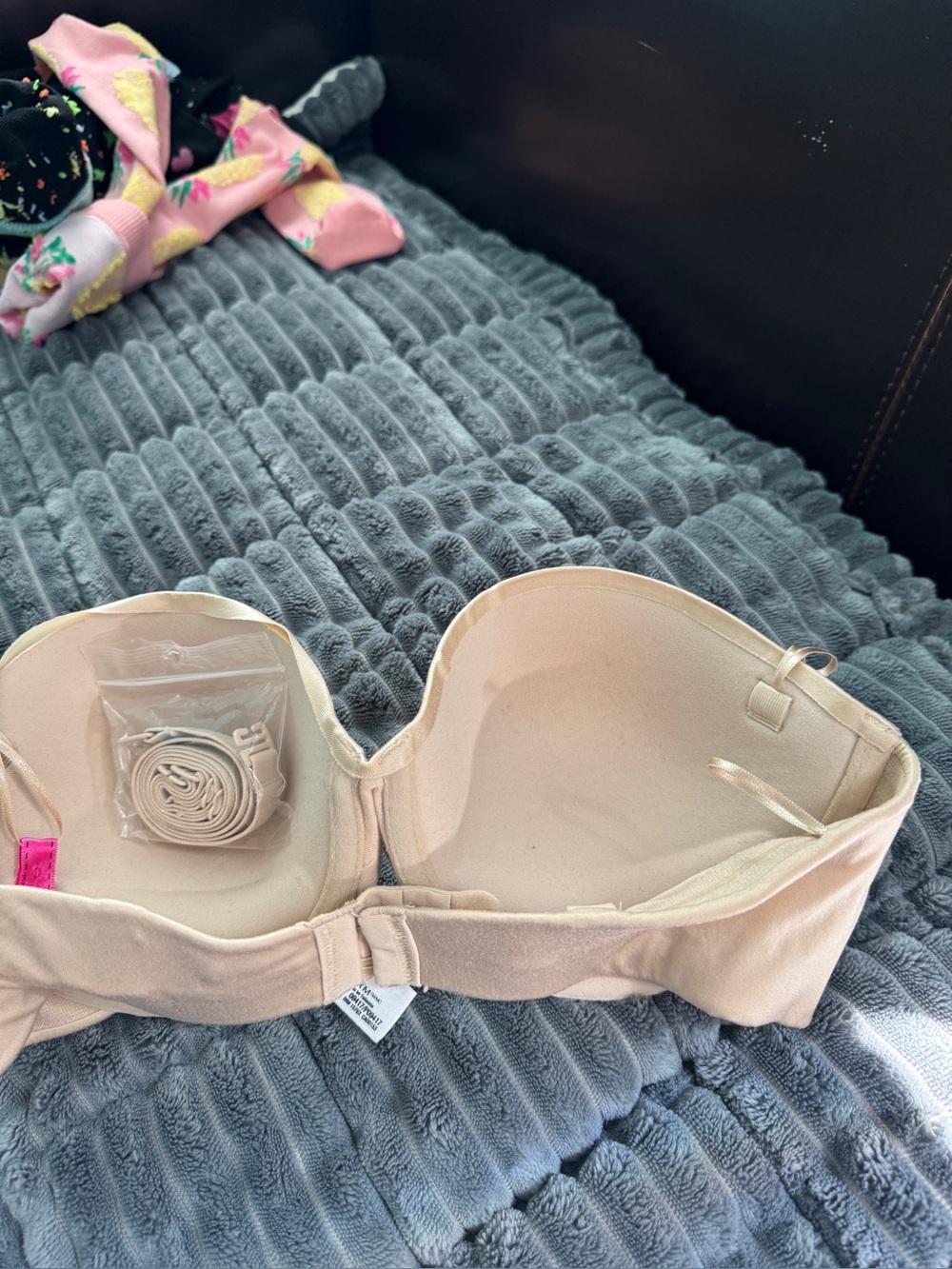 Strapless bra 34D